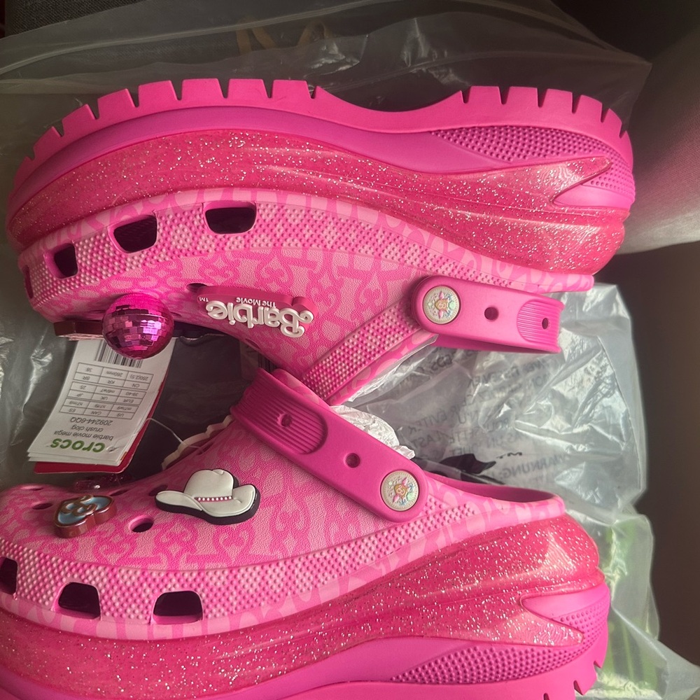 CROCS Barbie The Movie Mega Crush Pink Adult Clogs - BRAND NEW UNWORN - Picture 5 of 9